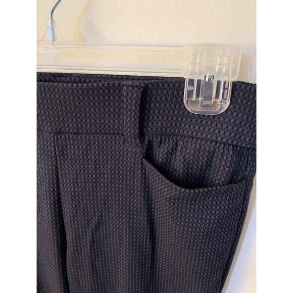 Maurices Womens Size M Short Pants Career Stretch Waist Pull On Straight Leg - Picture 3 of 8